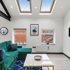 New York Living In Yorkshire - Sleeps 4 Apartment Castleford